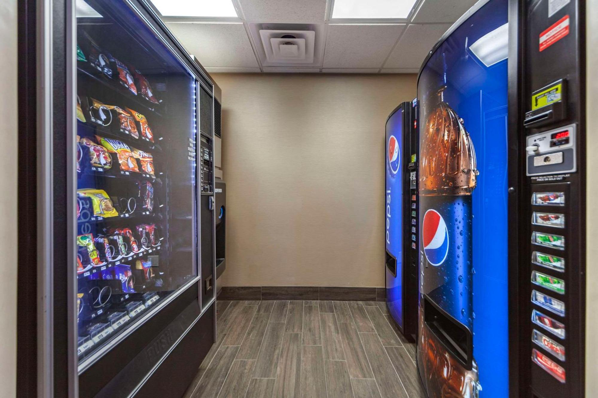 Comfort Inn & Suites Avera Southwest スーフォールズ エクステリア 写真
