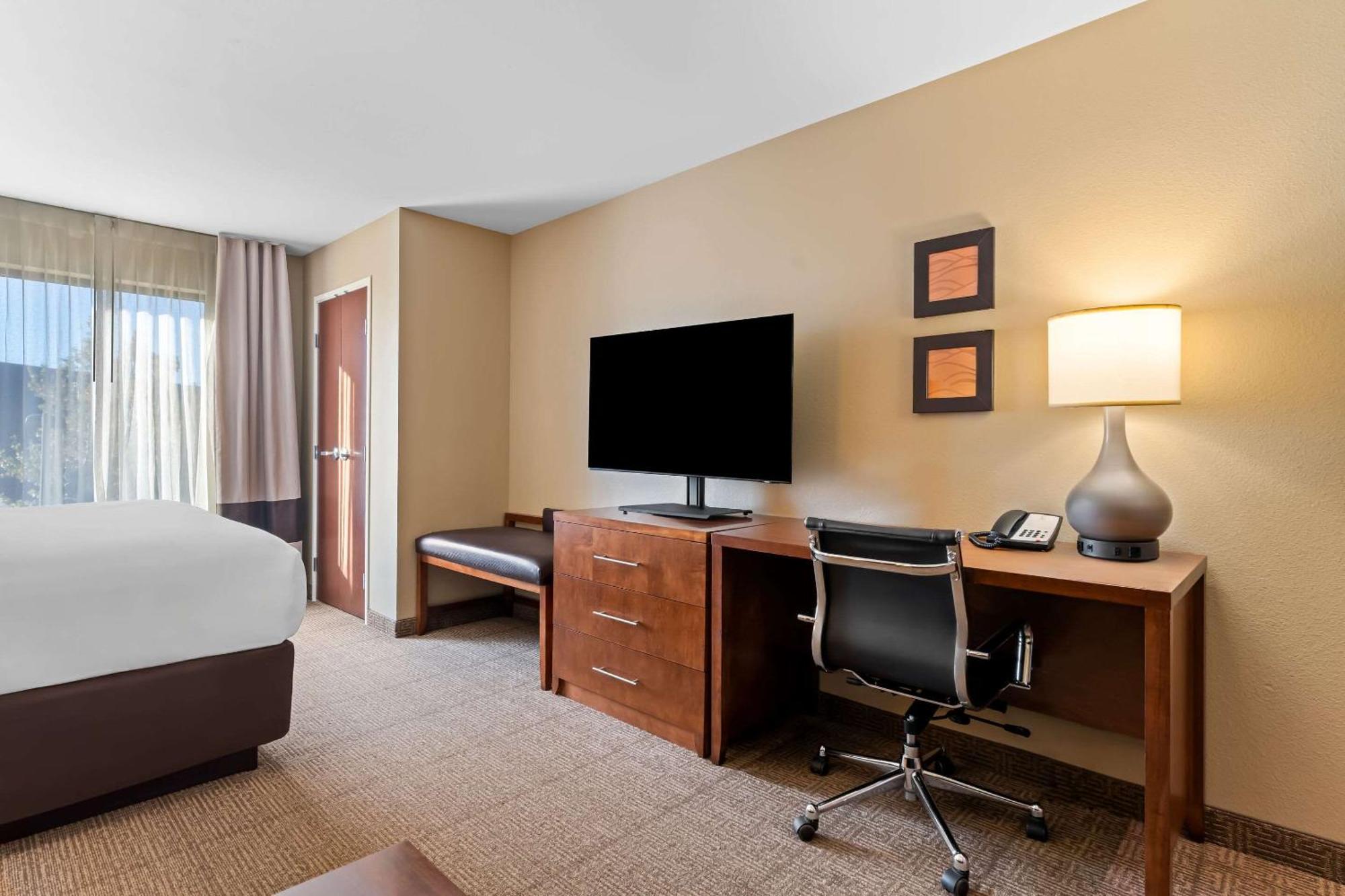 Comfort Inn & Suites Avera Southwest スーフォールズ エクステリア 写真