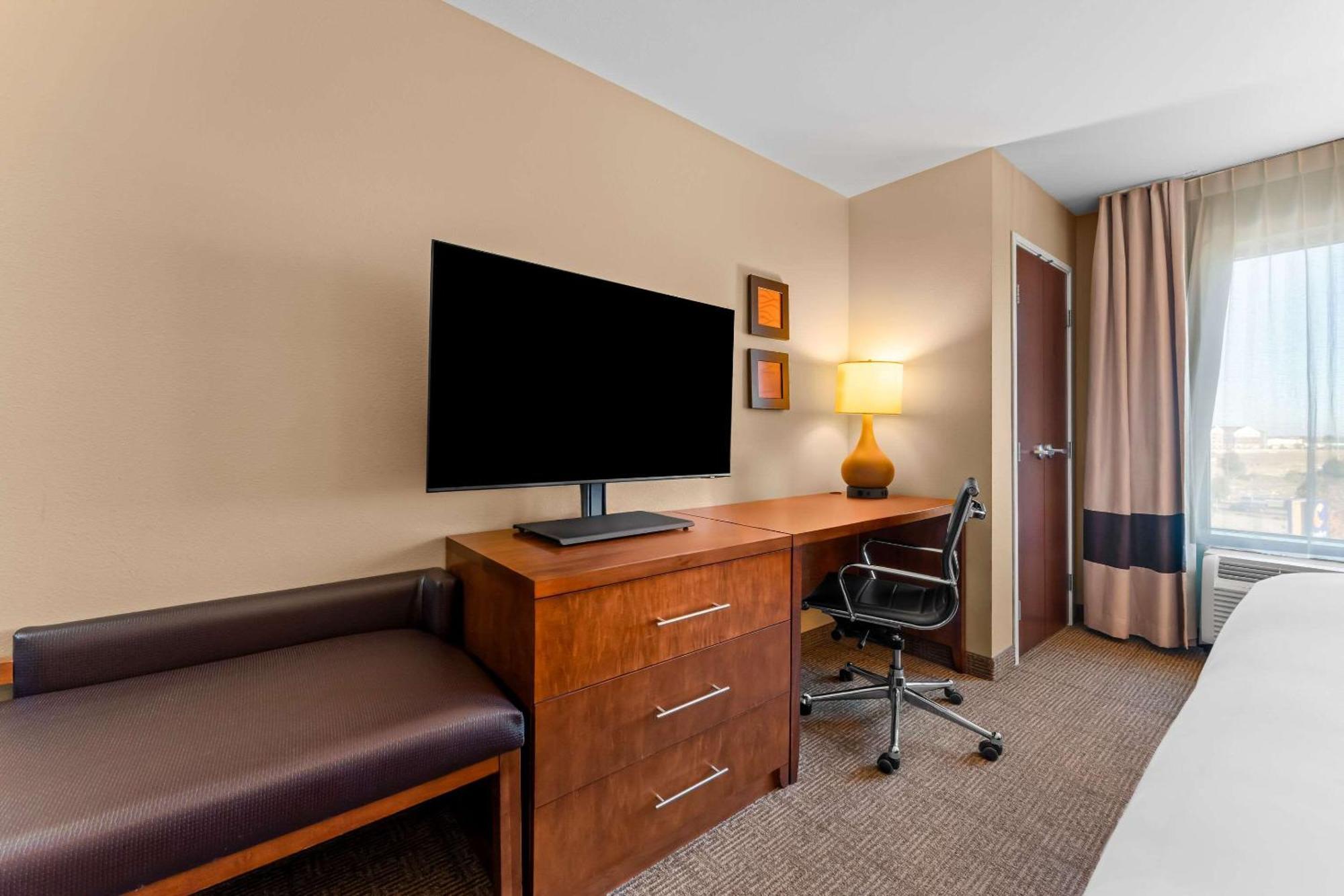 Comfort Inn & Suites Avera Southwest スーフォールズ エクステリア 写真