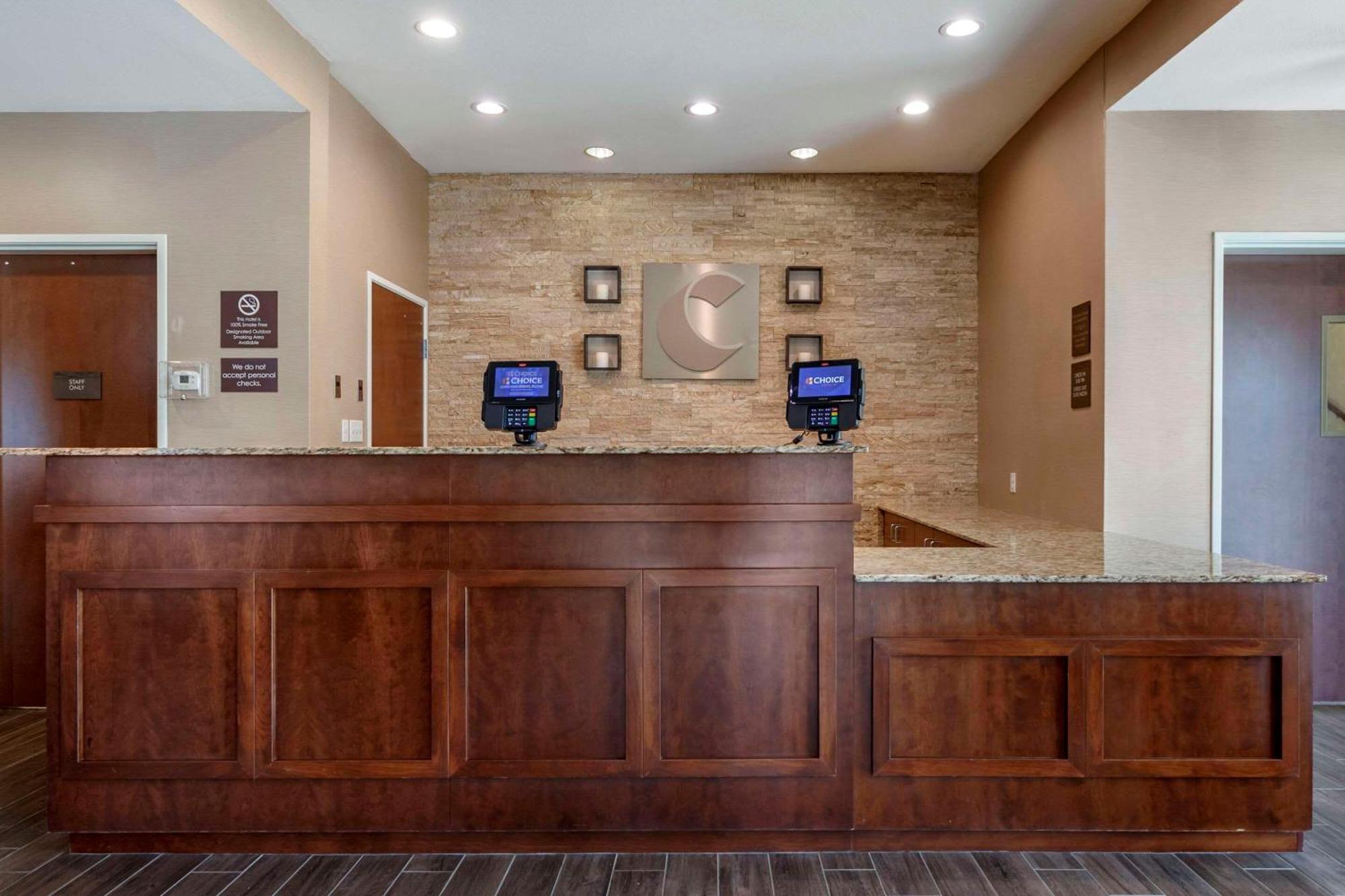 Comfort Inn & Suites Avera Southwest スーフォールズ エクステリア 写真