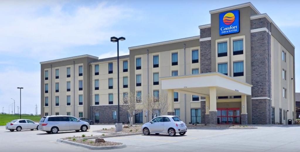 Comfort Inn & Suites Avera Southwest スーフォールズ エクステリア 写真